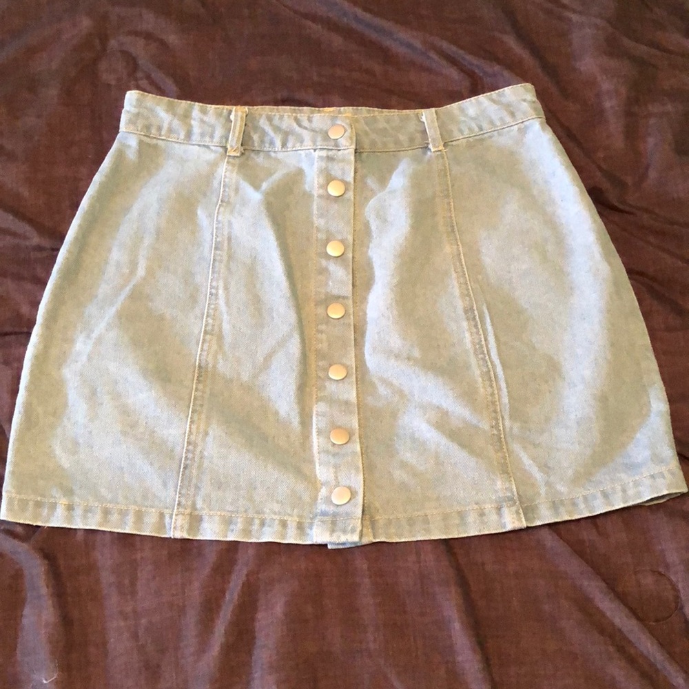 Medium denim skirt